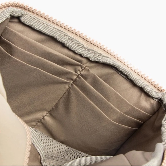 Freshly Picked Seoul Neoprene Sling - Picture 8 of 8